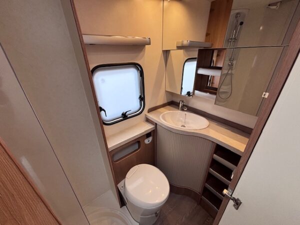Hobby De Luxe 545 KMF bj.2020, STAPELBED en VOORTENT!!! - Afbeelding 19