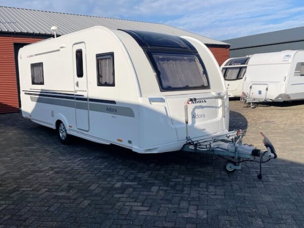 Adria Adora 572 UT, bj.2015 met mover, airco, douche, voortent