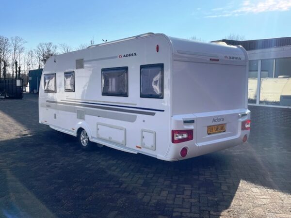 Adria Adora 572 UT, bj.2015 met mover, airco, douche, voortent - Afbeelding 3