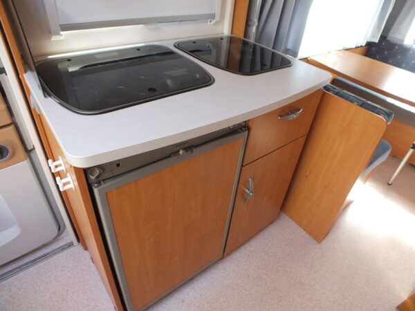 Eifelland Holiday 500 TK bj.2007, STAPELBED en VOORTENT!!! - Afbeelding 11