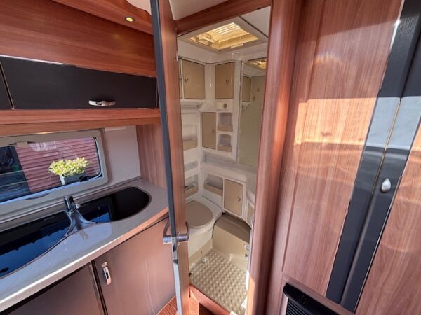 Hobby De Luxe 350 TB bj.2013 met MOVER en VOORTENT!!! - Afbeelding 10