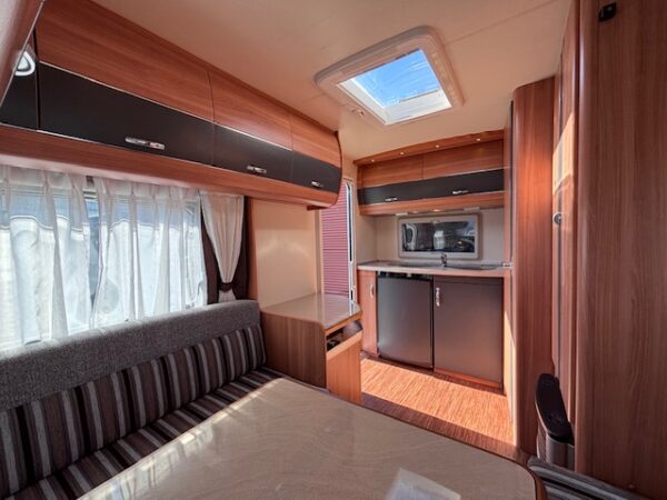 Hobby De Luxe 350 TB bj.2013 met MOVER en VOORTENT!!! - Afbeelding 15
