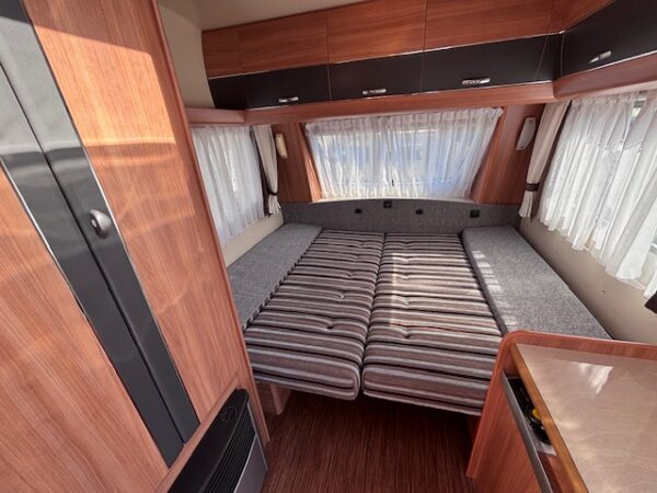Hobby De Luxe 350 TB bj.2013 met MOVER en VOORTENT!!! - Afbeelding 16