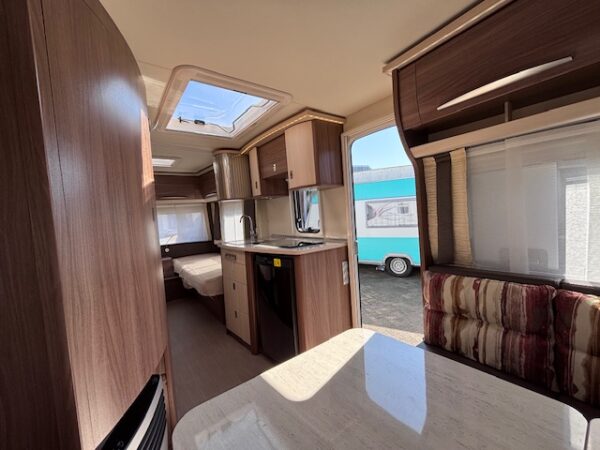 Bürstner Averso 475TL bj.2016, VOORTENT en 2 APARTE BEDDEN!!! - Afbeelding 8