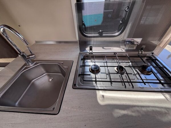 Bürstner Averso 475TL bj.2016, VOORTENT en 2 APARTE BEDDEN!!! - Afbeelding 13