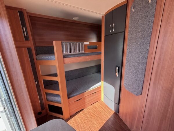 Hobby De Luxe 420 KB bj.2012, MOVER, VOORTENT en STAPELBED!!! - Afbeelding 6