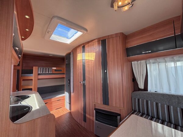 Hobby De Luxe 420 KB bj.2012, MOVER, VOORTENT en STAPELBED!!! - Afbeelding 13