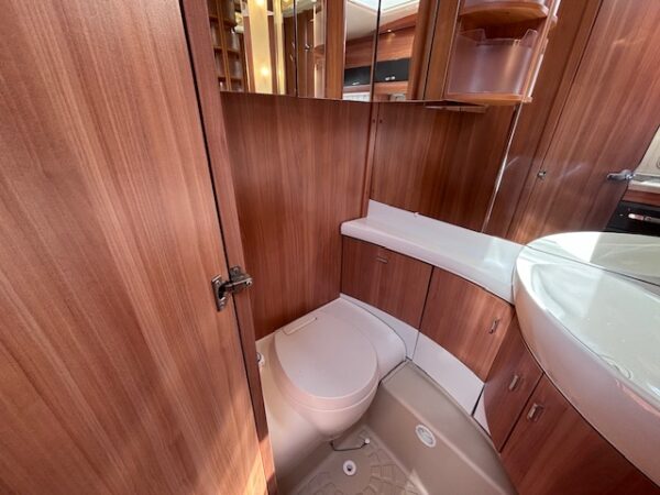 Hobby De Luxe 420 KB bj.2012, MOVER, VOORTENT en STAPELBED!!! - Afbeelding 18