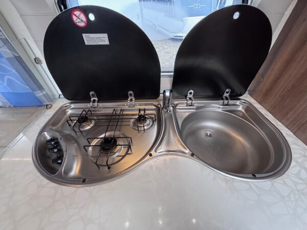 Hobby De Luxe 460 UFE bj. 2015, MOVER en VOORTENT!!! - Afbeelding 10