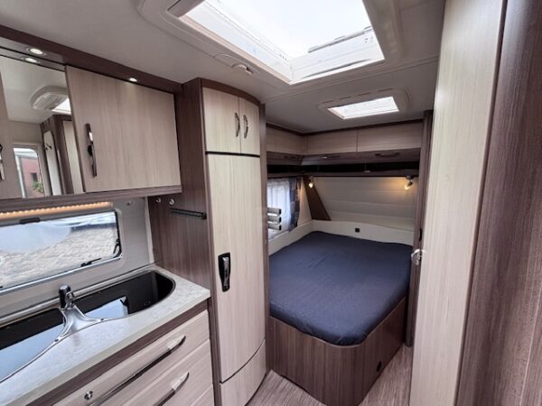 Hobby De Luxe 460 UFE bj. 2015, MOVER en VOORTENT!!! - Afbeelding 14