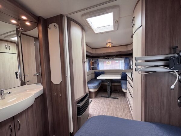 Hobby De Luxe 460 UFE bj. 2015, MOVER en VOORTENT!!! - Afbeelding 19