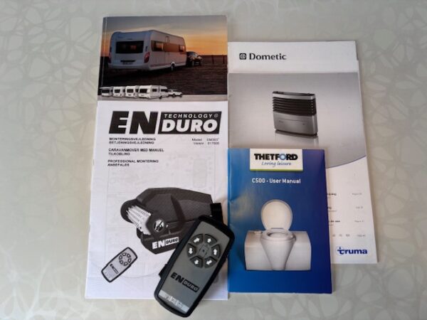 Hobby De Luxe 460 UFE bj. 2015, MOVER en VOORTENT!!! - Afbeelding 21
