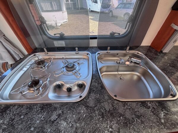 Chateau Calista 450 bj.2010 met MOVER, VOORTENT en LUIFEL - Afbeelding 11