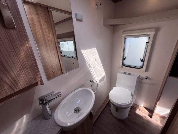 Sprite Cruzer 550 SR bj.2022 met QUEENSBED en ZAKLUIFEL!!! - Afbeelding 20