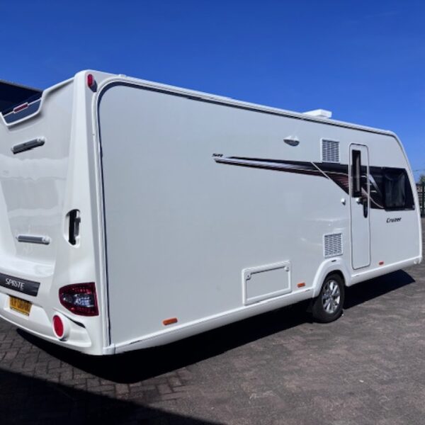 Sprite Cruzer 550 SR bj.2022 met QUEENSBED en ZAKLUIFEL!!!
