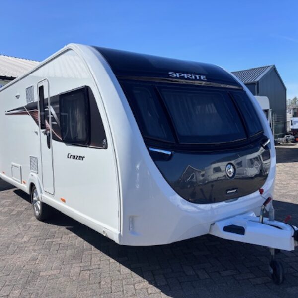 Sprite Cruzer 550 SR bj.2022 met QUEENSBED en ZAKLUIFEL!!!