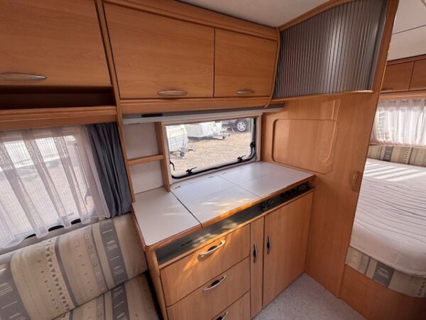 Eriba Swing 465 Bj. 2004 EXPORT CARAVAN prijs op aanvraag!! - Afbeelding 14