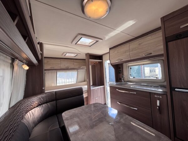 Tabbert Rossini 620 DM bj.2018 met STAPELBED en VOORTENT!!! - Afbeelding 7
