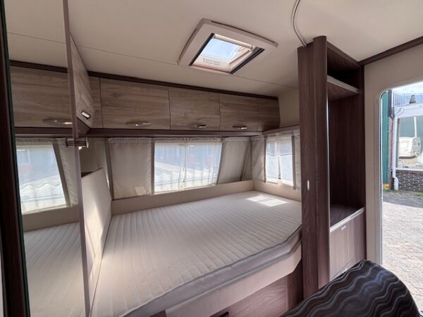 Tabbert Rossini 620 DM bj.2018 met STAPELBED en VOORTENT!!! - Afbeelding 9