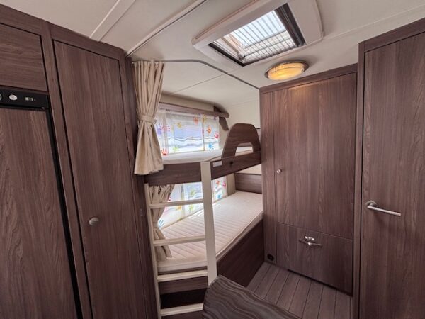 Tabbert Rossini 620 DM bj.2018 met STAPELBED en VOORTENT!!! - Afbeelding 21