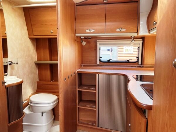 Avento Gran Turismo 430 TCB bj.2010 met mover en zakluifel - Afbeelding 7