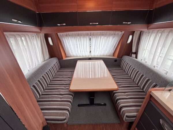 Hobby De Luxe 420 KB bj.2011 met MOVER en STAPELBED!!! - Afbeelding 13