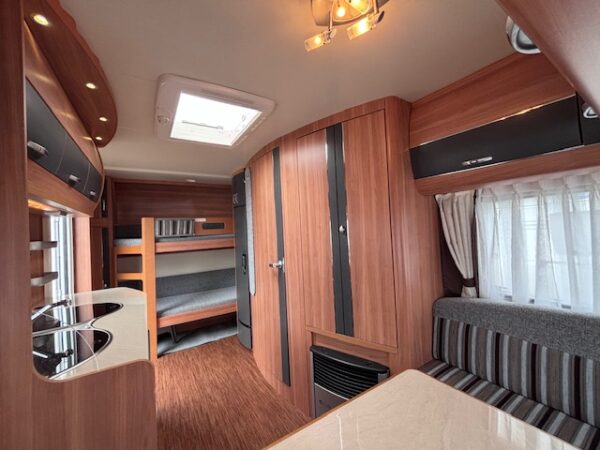 Hobby De Luxe 420 KB bj.2011 met MOVER en STAPELBED!!! - Afbeelding 14