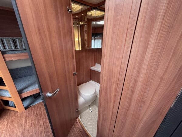 Hobby De Luxe 420 KB bj.2011 met MOVER en STAPELBED!!! - Afbeelding 16