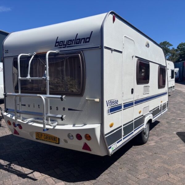 Beyerland Vitesse 440 LB bj.2004, VOORTENT en LUIFEL!!!