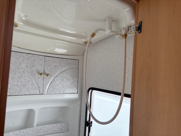 Hobby De Luxe 440SFE, bj.2000 met fransbed en voortent - Afbeelding 16