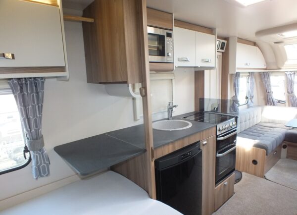 SWIFT SPRITE QUATTRO bj.2019, STAPELBED, MOVER, 6 PERSOONS! - Afbeelding 13