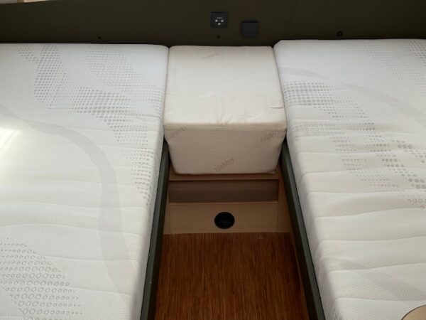Hobby La Vita 495 UL bj.2010, mover, airco, voortent - Afbeelding 9