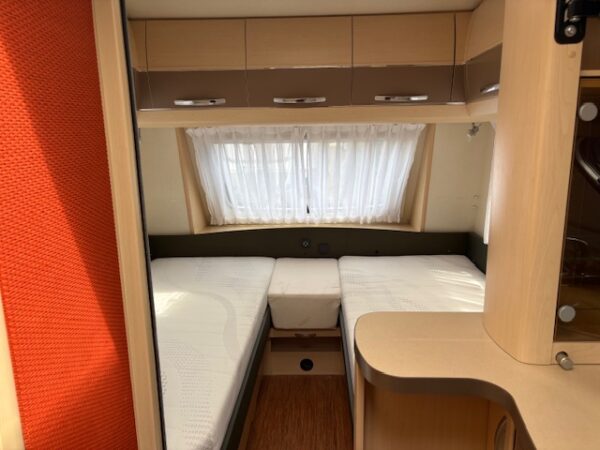 Hobby La Vita 495 UL bj.2010, mover, airco, voortent - Afbeelding 8