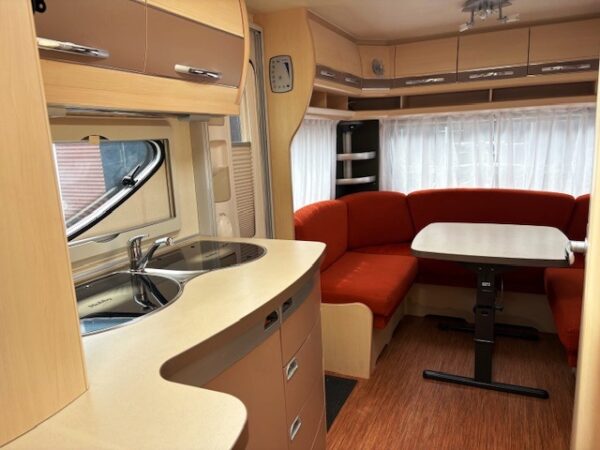 Hobby La Vita 495 UL bj.2010, mover, airco, voortent - Afbeelding 11