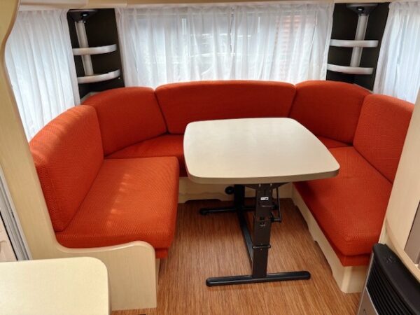 Hobby La Vita 495 UL bj.2010, mover, airco, voortent - Afbeelding 7