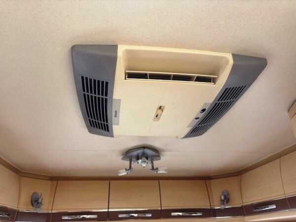 Hobby La Vita 495 UL bj.2010, mover, airco, voortent - Afbeelding 20