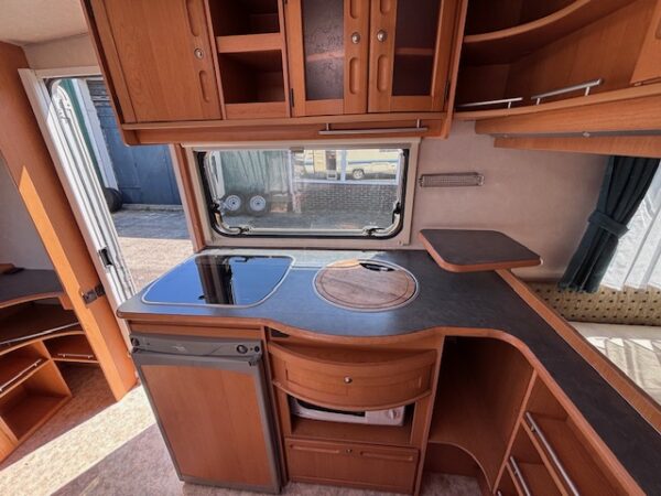 Adria Unica B 462 DP bj.2002 met VOORTENT en DOUCHE!!! - Afbeelding 10