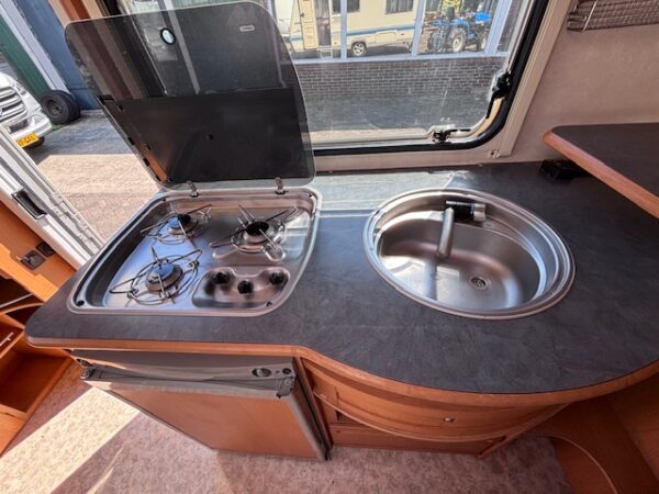 Adria Unica B 462 DP bj.2002 met VOORTENT en DOUCHE!!! - Afbeelding 11