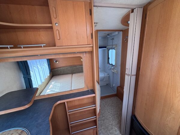 Adria Unica B 462 DP bj.2002 met VOORTENT en DOUCHE!!! - Afbeelding 15