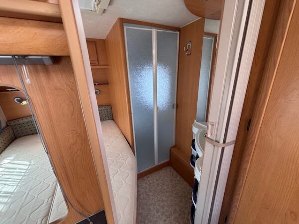 Adria Unica B 462 DP bj.2002 met VOORTENT en DOUCHE!!! - Afbeelding 14