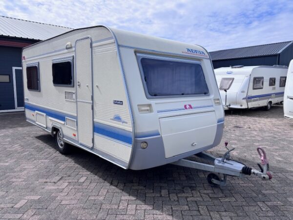 Adria Unica B 462 DP bj.2002 met VOORTENT en DOUCHE!!!