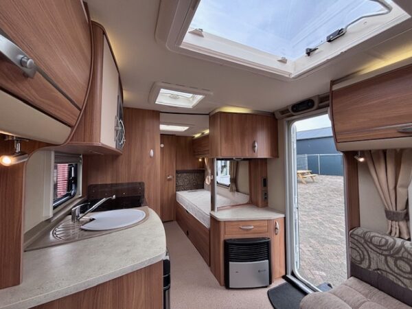 Swift Challenger 565 SR bj.2013 met MOVER en 2 APARTE BEDDEN - Afbeelding 12