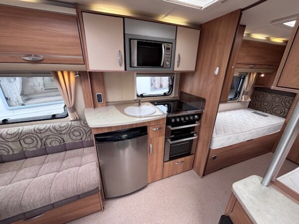 Swift Challenger 565 SR bj.2013 met MOVER en 2 APARTE BEDDEN - Afbeelding 14