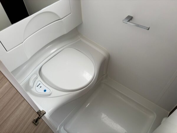 Adria Altea 542, BJ.2021, Queensbed en voortent! TOPSTAAT!!! - Afbeelding 34