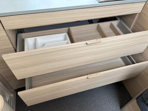 Adria Altea 542, BJ.2021, Queensbed en voortent! TOPSTAAT!!! - Afbeelding 31