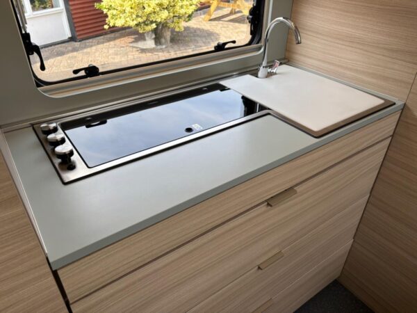 Adria Altea 542, BJ.2021, Queensbed en voortent! TOPSTAAT!!! - Afbeelding 7