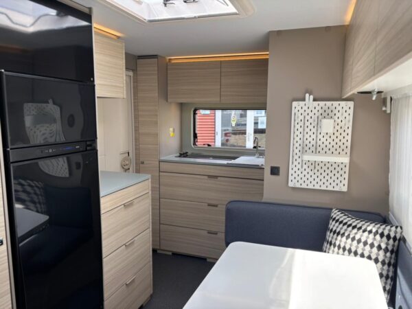 Adria Altea 542, BJ.2021, Queensbed en voortent! TOPSTAAT!!! - Afbeelding 27
