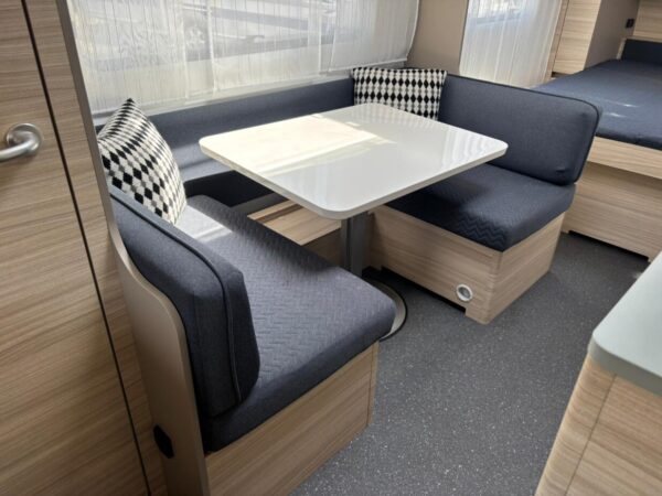 Adria Altea 542, BJ.2021, Queensbed en voortent! TOPSTAAT!!! - Afbeelding 10