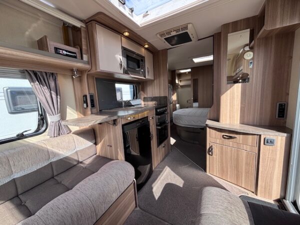 Sterling Eccles bj.2014, QUEENSBED, MOVER en ZAKLUIFEL!!! - Afbeelding 10