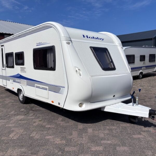 Hobby Excellent 540 KMFE bj.2009 met VOORTENT en  STAPELBED, 6 PERSOONS!